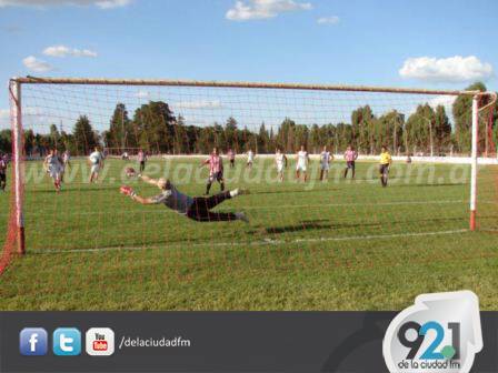 Ese es el penal atajado por Gonzalo Arce